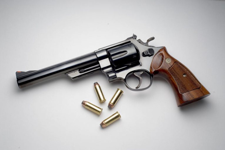 44-mag-revolver